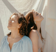 Load image into Gallery viewer, Arka Earrings