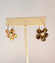 Load image into Gallery viewer, Gold Filled Hoop Hammered Brass Flower Earrings - White