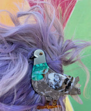 Load image into Gallery viewer, Pigeon- Hair Claw