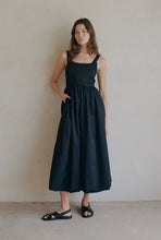 Load image into Gallery viewer, Sleeveless Bubble Hem- Maxi Dress- Black
