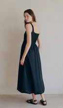 Load image into Gallery viewer, Sleeveless Bubble Hem- Maxi Dress- Black