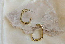 Load image into Gallery viewer, Golden Rectangle Hoops
