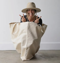 Load image into Gallery viewer, The Jax Tote- Black