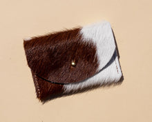 Load image into Gallery viewer, Cardholder - Brown + White Cow Hide
