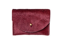 Load image into Gallery viewer, Cardholder - Plum Cowhide
