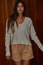 Load image into Gallery viewer, Edda V-Neck Top- Ivory
