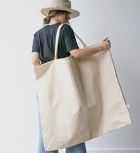 Load image into Gallery viewer, The Jax Tote- Black
