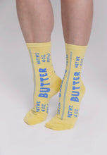 Load image into Gallery viewer, Butter- Small Crew Socks

