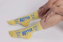 Load image into Gallery viewer, Butter- Small Crew Socks
